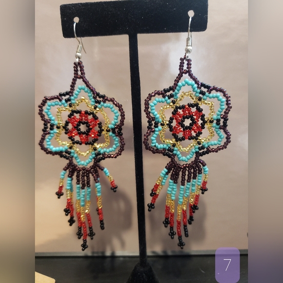 Beaded earrings - Picture 7 of 10